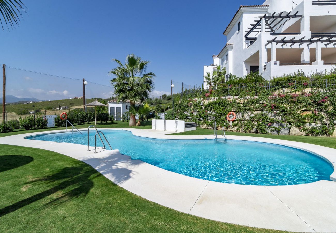 Apartment in Estepona - Casa Dona Julia I by Roomservices