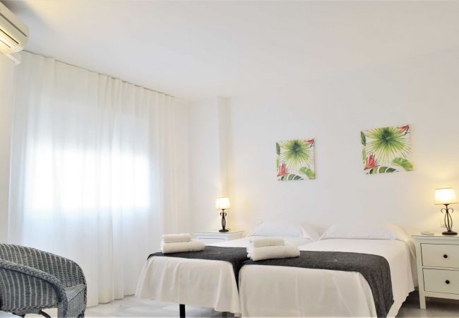 Apartment in Marbella - Los Naranjos 418 - beautiful duplex apartment near Puerto Banus Apartment in Marbella - Los Naranjos 418 - beautiful duplex apartment near Puerto Banus