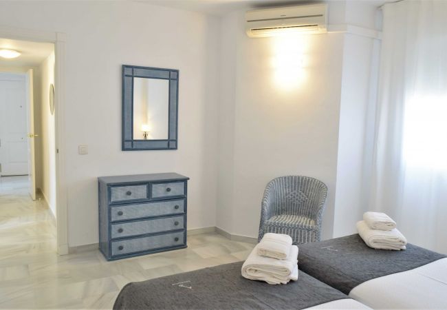 Apartment in Marbella - Los Naranjos 418 - beautiful duplex apartment near Puerto Banus Apartment in Marbella - Los Naranjos 418 - beautiful duplex apartment near Puerto Banus
