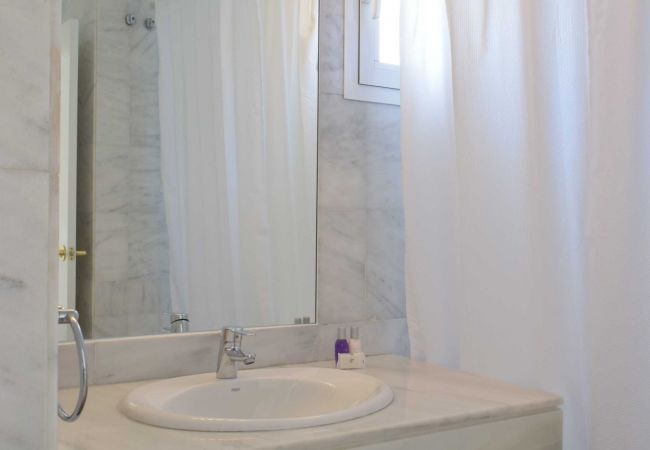 Apartment in Marbella - Los Naranjos 418 - beautiful duplex apartment near Puerto Banus Apartment in Marbella - Los Naranjos 418 - beautiful duplex apartment near Puerto Banus