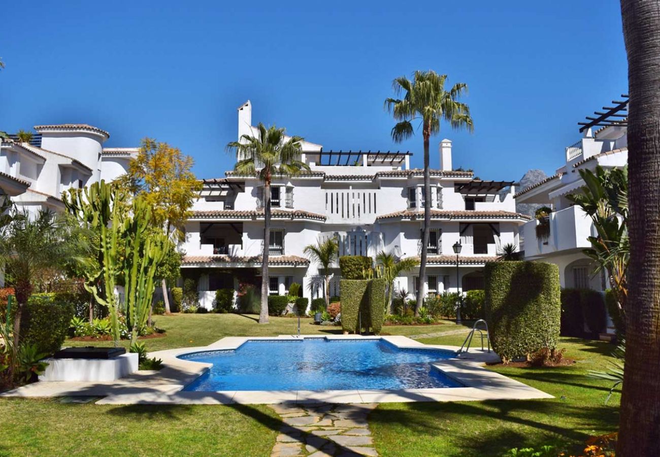 Apartment in Marbella - Los Naranjos 418 - beautiful duplex apartment near Puerto Banus