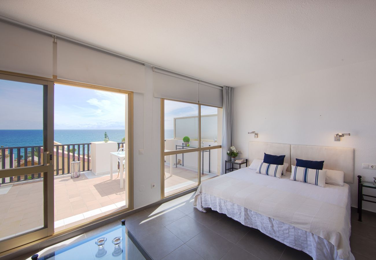 Studio in Marbella - Romana Playa 555 - Beach studio with sea views