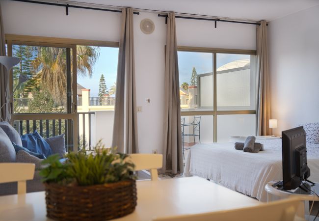  in Marbella - Romana Playa 725 -beachside studio for rent in Elviria