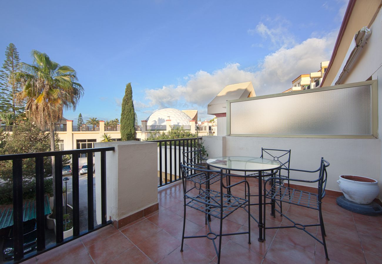 Studio in Marbella - Romana Playa 725 -beachside studio for rent in Elviria