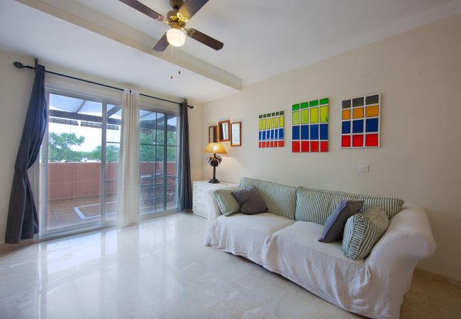 Apartment in Marbella - Two bedroom apartment for rent in Pinogolf de Don Carlos, Elviria Apartment in Marbella - Two bedroom apartment for rent in Pinogolf de Don Carlos, Elviria