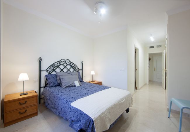 Apartment in Marbella - Two bedroom apartment for rent in Pinogolf de Don Carlos, Elviria Apartment in Marbella - Two bedroom apartment for rent in Pinogolf de Don Carlos, Elviria