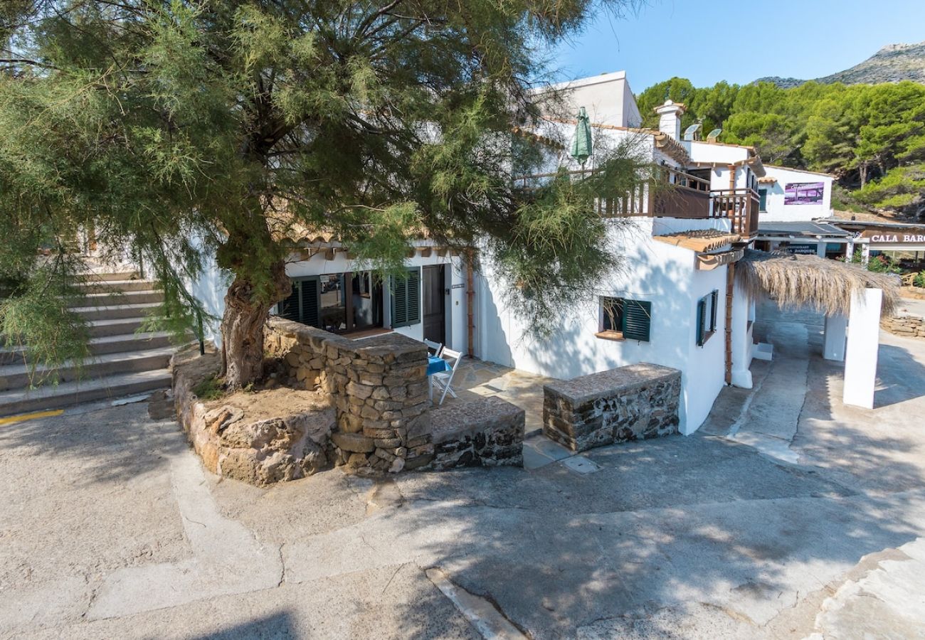 House in Cala Sant Vicenç -  Blue fisherman house 3 By home villas 360