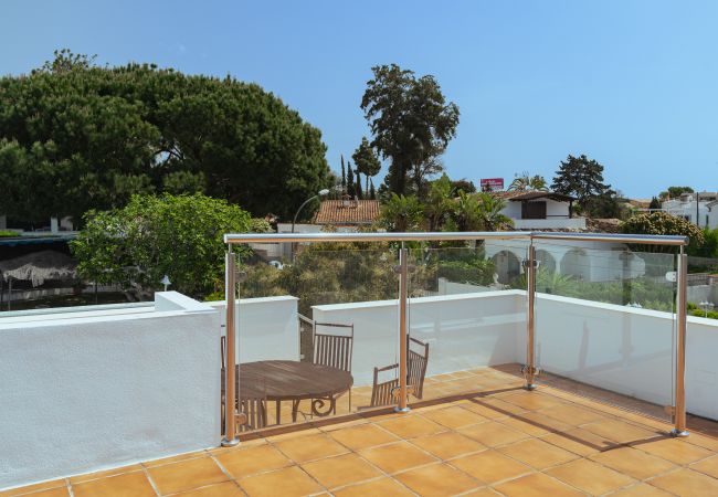 Villa in Marbella - Villa Madrugada - beachside villa in Costabella Villa in Marbella - Villa Madrugada - beachside villa in Costabella