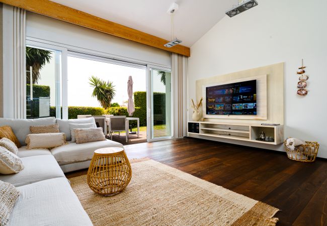 Villa in Marbella - Villa Madrugada - beachside villa in Costabella Villa in Marbella - Villa Madrugada - beachside villa in Costabella