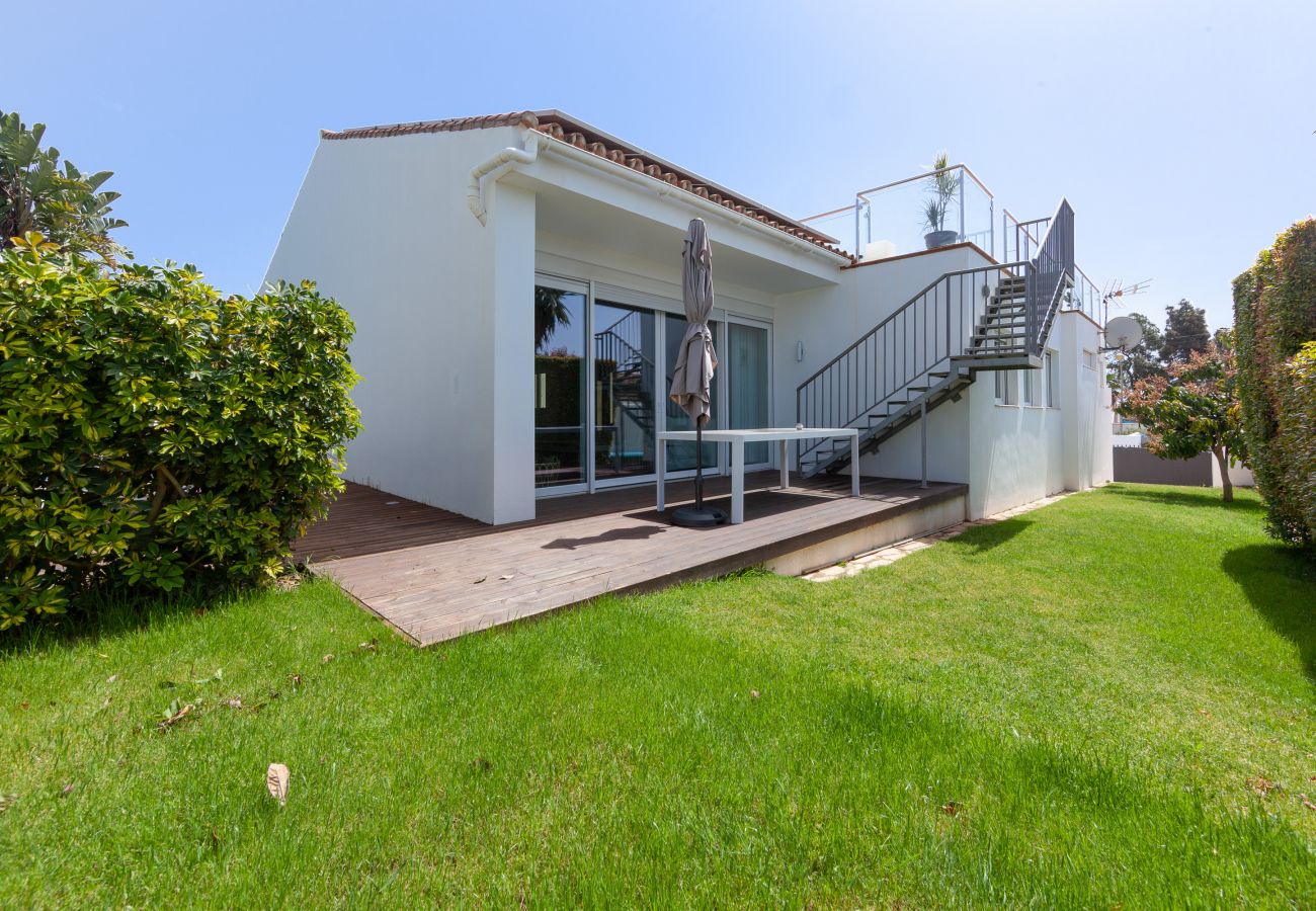 Villa in Marbella - Villa Madrugada - beachside villa in Costabella