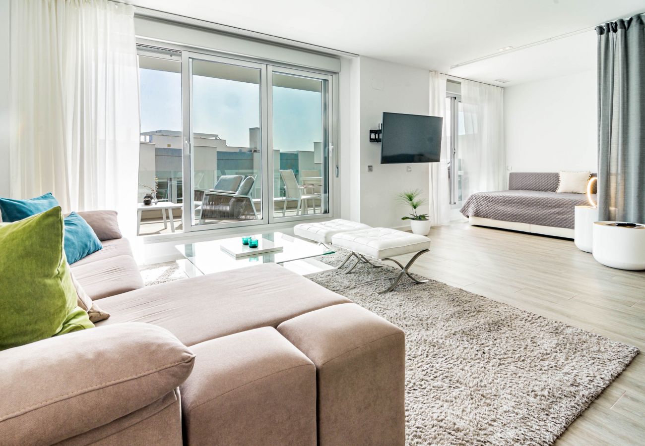 Apartment in Estepona - Casa Le Mirage I by Roomservices 