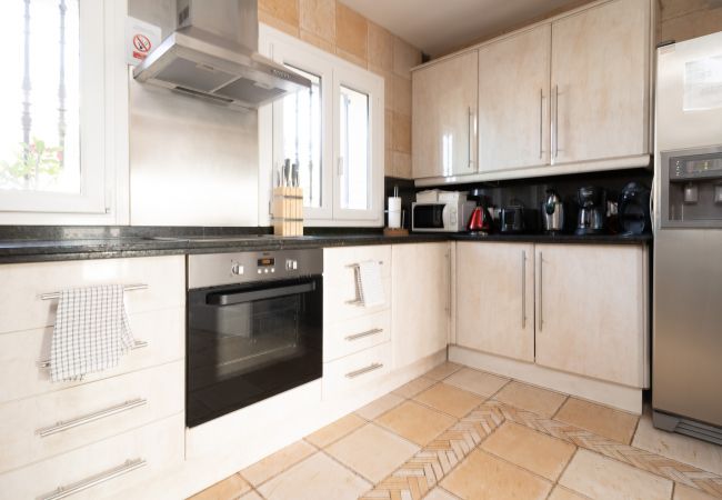 Villa in Marbella - Villa Sol y Mar - large villa for groups in El Rosario Villa in Marbella - Villa Sol y Mar - large villa for groups in El Rosario