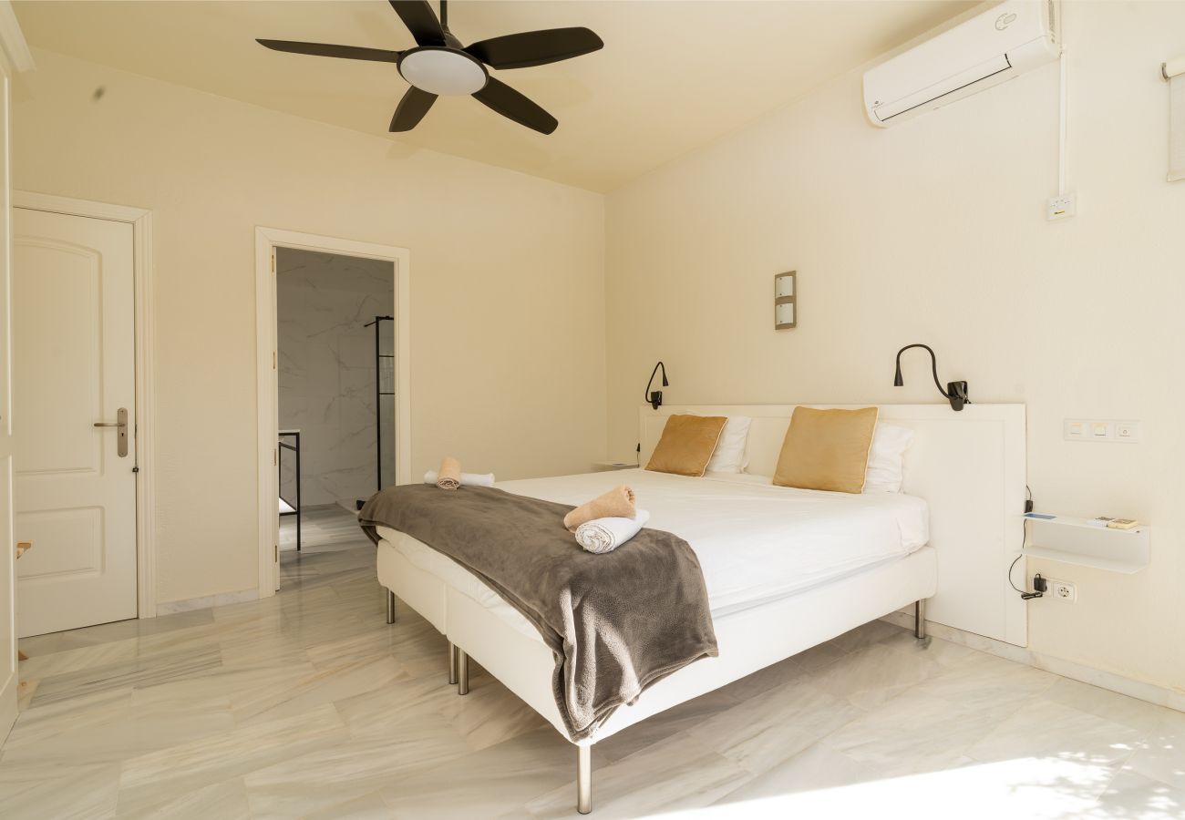 Villa in Marbella - Villa Sol y Mar - large villa for groups in El Rosario