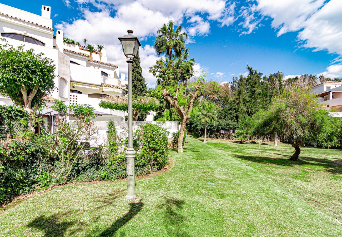 Apartment in Marbella - Casa Golden Beach I by Roomservices