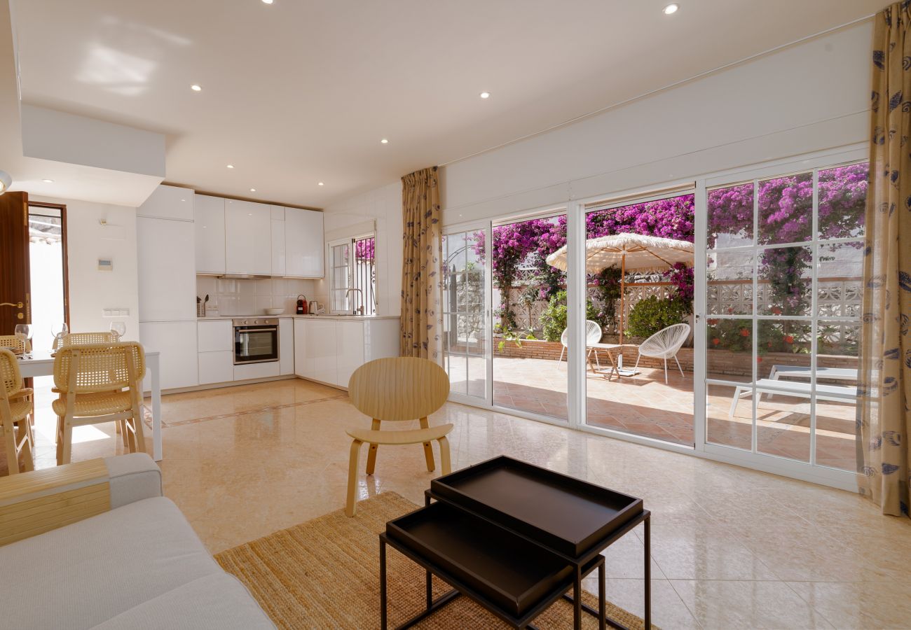 House in Marbella - Casa Andasol - holiday home close to the beach in Costabella