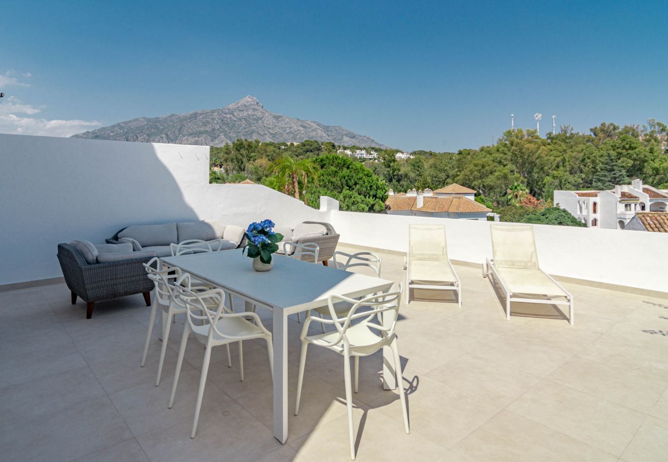 Townhouse in Nueva andalucia - EN37- Modern and cozy apartment, El Naranjal Marbe