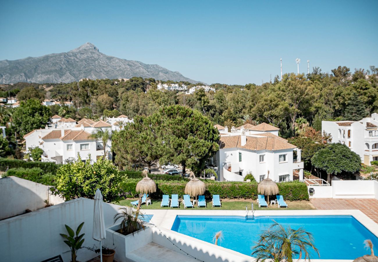 Townhouse in Nueva andalucia - EN37- Modern and cozy apartment, El Naranjal Marbe