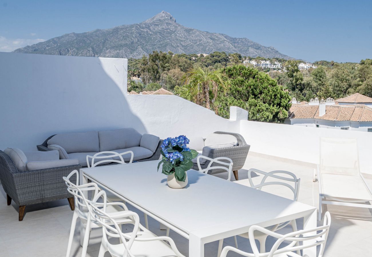 Townhouse in Nueva andalucia - EN37- Modern and cozy apartment, El Naranjal Marbe