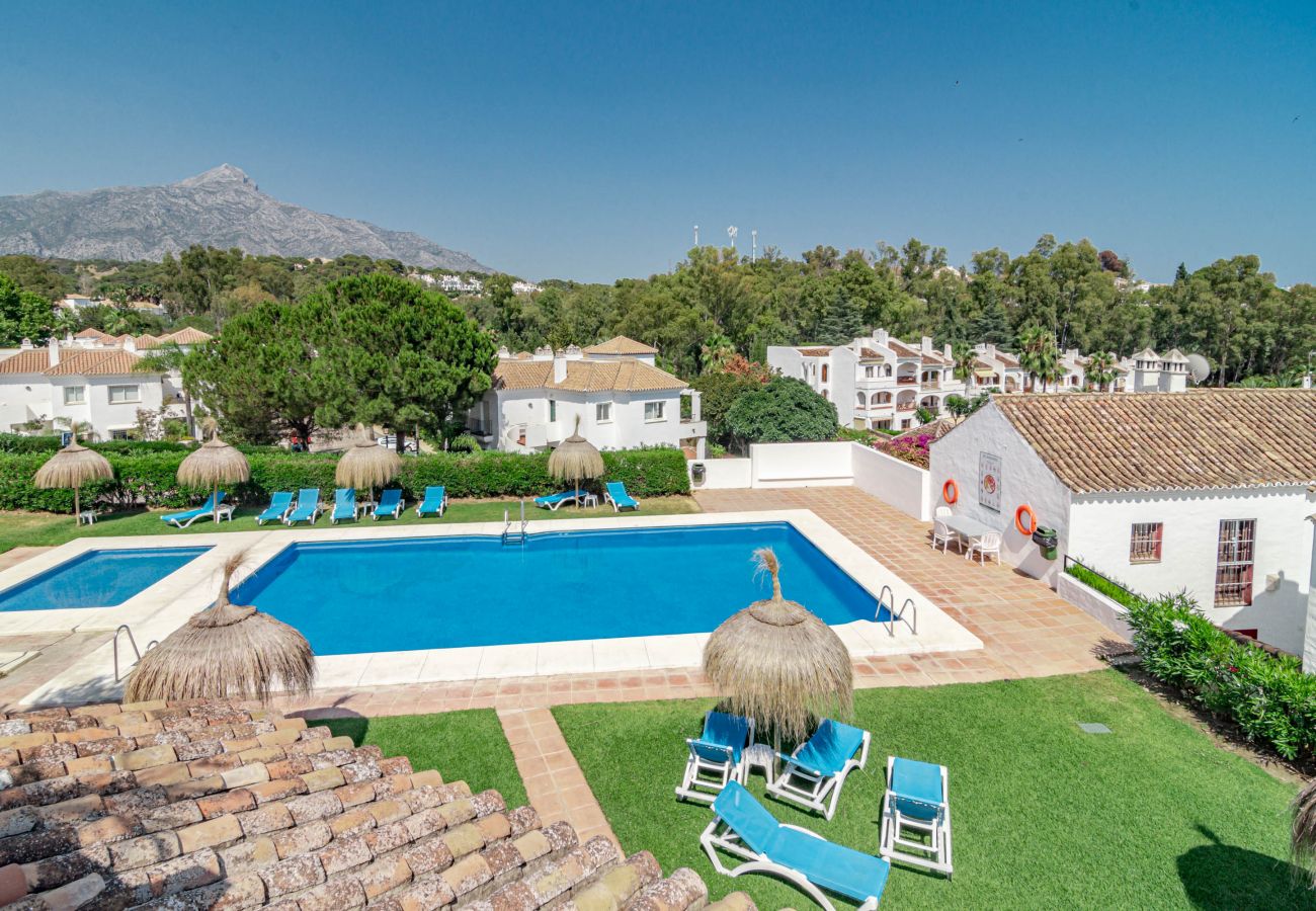 Townhouse in Nueva andalucia - EN37- Modern and cozy apartment, El Naranjal Marbe