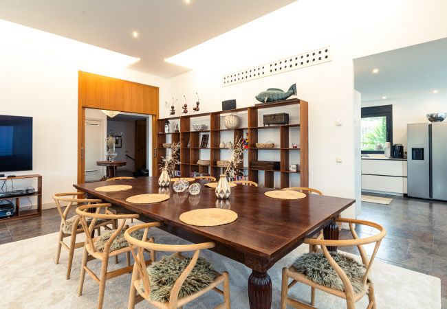 Villa in Marbella - Luxury villa with amazing views in Altos de Los Monteros, Marbella Villa in Marbella - Luxury villa with amazing views in Altos de Los Monteros, Marbella