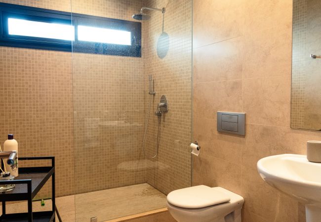 Villa in Marbella - Luxury villa with amazing views in Altos de Los Monteros, Marbella Villa in Marbella - Luxury villa with amazing views in Altos de Los Monteros, Marbella