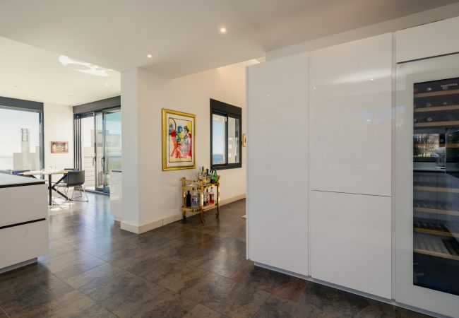 Villa in Marbella - Luxury villa with amazing views in Altos de Los Monteros, Marbella Villa in Marbella - Luxury villa with amazing views in Altos de Los Monteros, Marbella