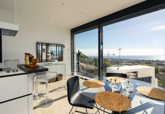 Villa in Marbella - Luxury villa with amazing views in Altos de Los Monteros, Marbella Villa in Marbella - Luxury villa with amazing views in Altos de Los Monteros, Marbella