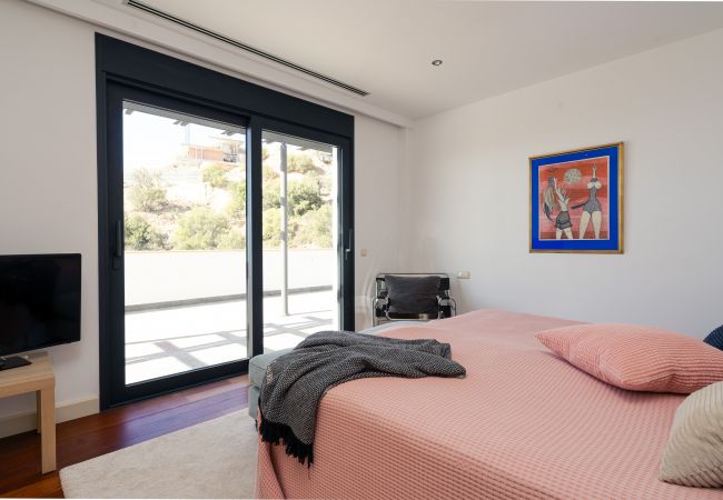 Villa in Marbella - Luxury villa with amazing views in Altos de Los Monteros, Marbella Villa in Marbella - Luxury villa with amazing views in Altos de Los Monteros, Marbella