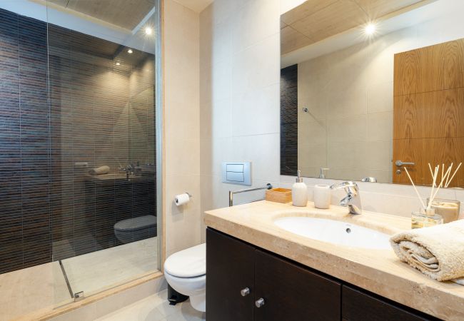 Villa in Marbella - Luxury villa with amazing views in Altos de Los Monteros, Marbella Villa in Marbella - Luxury villa with amazing views in Altos de Los Monteros, Marbella