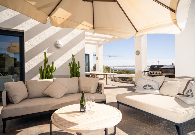 Villa in Marbella - Luxury villa with amazing views in Altos de Los Monteros, Marbella Villa in Marbella - Luxury villa with amazing views in Altos de Los Monteros, Marbella