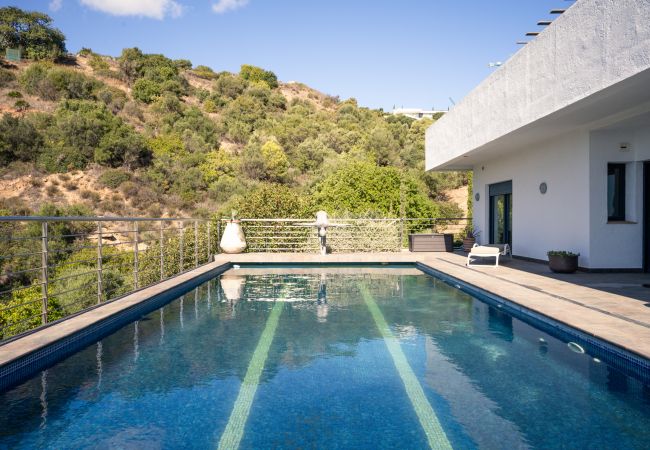 Villa in Marbella - Luxury villa with amazing views in Altos de Los Monteros, Marbella Villa in Marbella - Luxury villa with amazing views in Altos de Los Monteros, Marbella