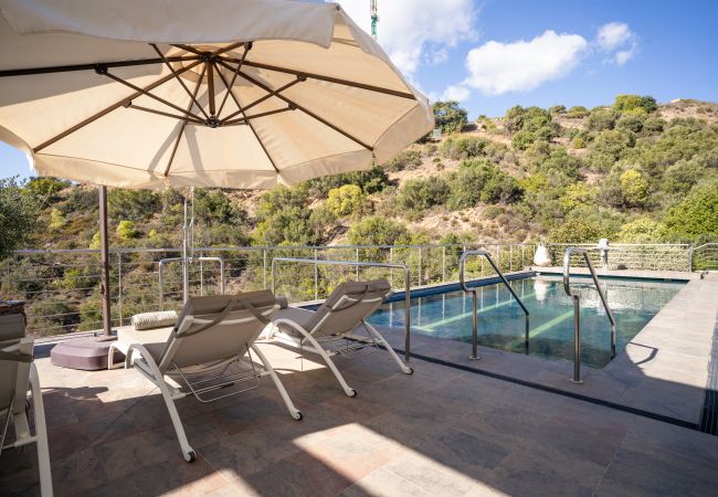 Villa in Marbella - Luxury villa with amazing views in Altos de Los Monteros, Marbella Villa in Marbella - Luxury villa with amazing views in Altos de Los Monteros, Marbella