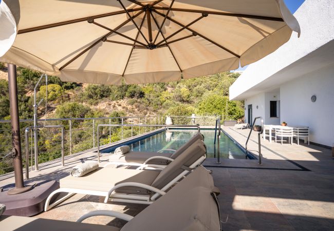 Villa in Marbella - Luxury villa with amazing views in Altos de Los Monteros, Marbella Villa in Marbella - Luxury villa with amazing views in Altos de Los Monteros, Marbella