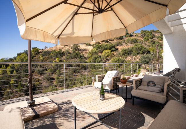 Villa in Marbella - Luxury villa with amazing views in Altos de Los Monteros, Marbella Villa in Marbella - Luxury villa with amazing views in Altos de Los Monteros, Marbella