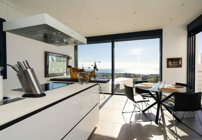Villa in Marbella - Luxury villa with amazing views in Altos de Los Monteros, Marbella Villa in Marbella - Luxury villa with amazing views in Altos de Los Monteros, Marbella