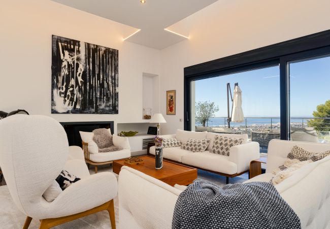 Villa in Marbella - Luxury villa with amazing views in Altos de Los Monteros, Marbella Villa in Marbella - Luxury villa with amazing views in Altos de Los Monteros, Marbella