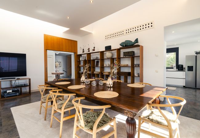 Villa in Marbella - Luxury villa with amazing views in Altos de Los Monteros, Marbella Villa in Marbella - Luxury villa with amazing views in Altos de Los Monteros, Marbella
