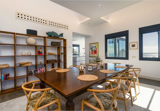 Villa in Marbella - Luxury villa with amazing views in Altos de Los Monteros, Marbella Villa in Marbella - Luxury villa with amazing views in Altos de Los Monteros, Marbella