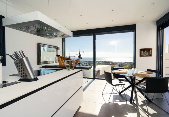 Villa in Marbella - Luxury villa with amazing views in Altos de Los Monteros, Marbella Villa in Marbella - Luxury villa with amazing views in Altos de Los Monteros, Marbella
