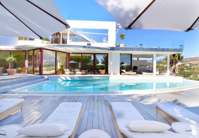 Villa/Dettached house in Marbella - Villa White - Nueva Andalucia