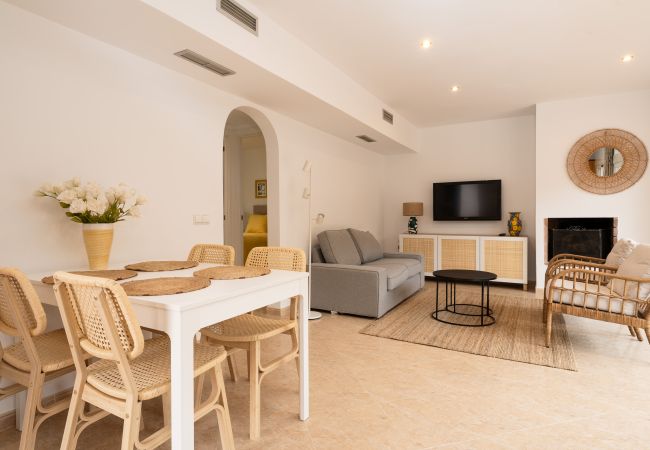 House in Marbella - Andasol A1 - Charming beachside house in Costabella House in Marbella - Andasol A1 - Charming beachside house in Costabella