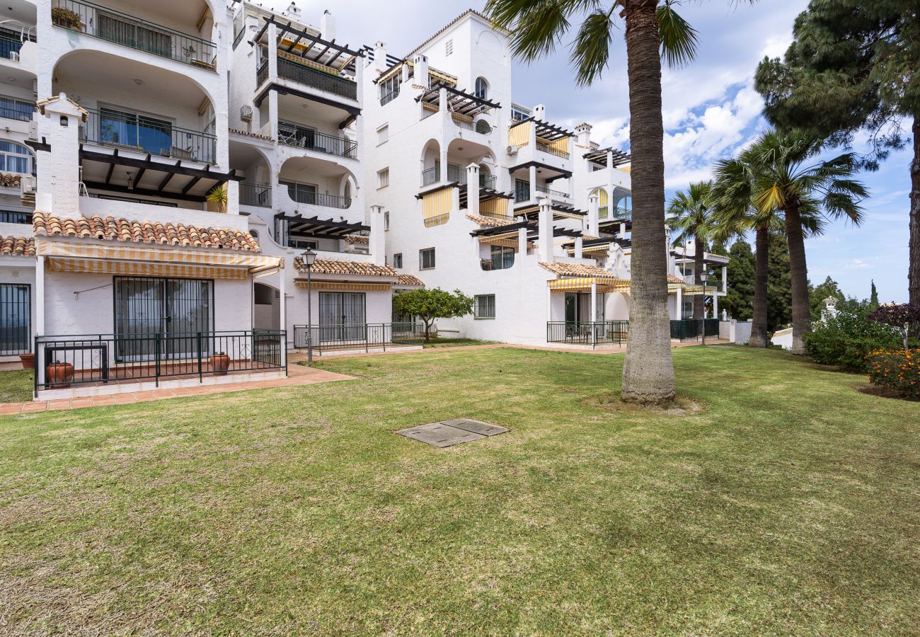 Apartment in Mijas Costa - Mirador de Calahonda - ground floor apartment with stunning sea views