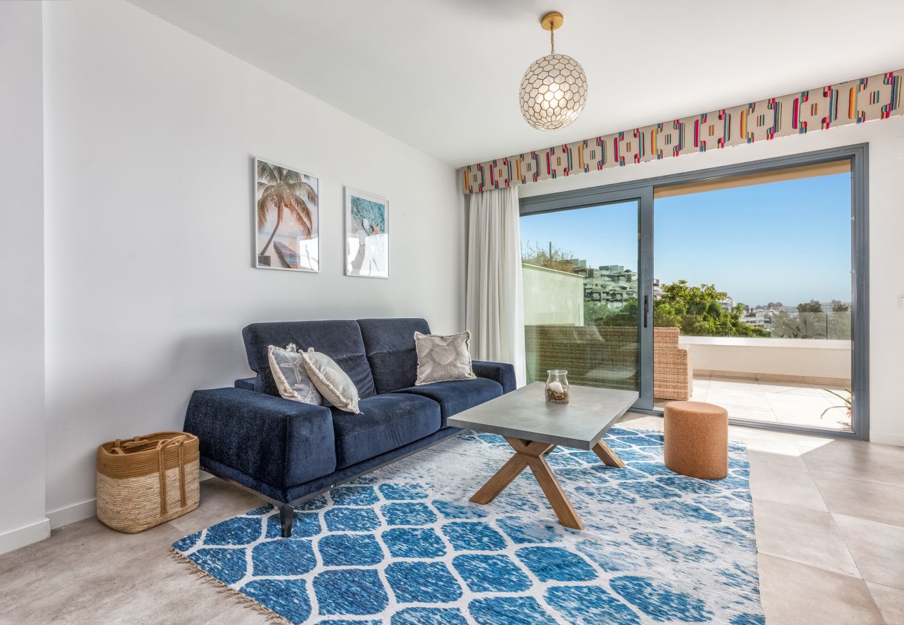 Apartment in Estepona - Modern & well connected 2 bed apartment in Estepona town