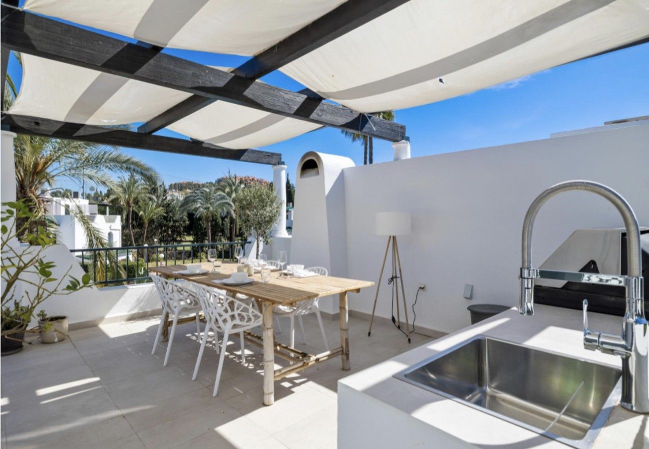 Townhouse in Nueva andalucia - SE8 - Stylish townhouse with rooftop terrace