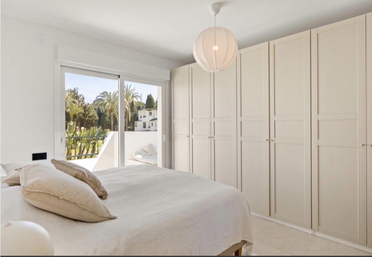 Townhouse in Nueva andalucia - SE8 - Stylish townhouse with rooftop terrace