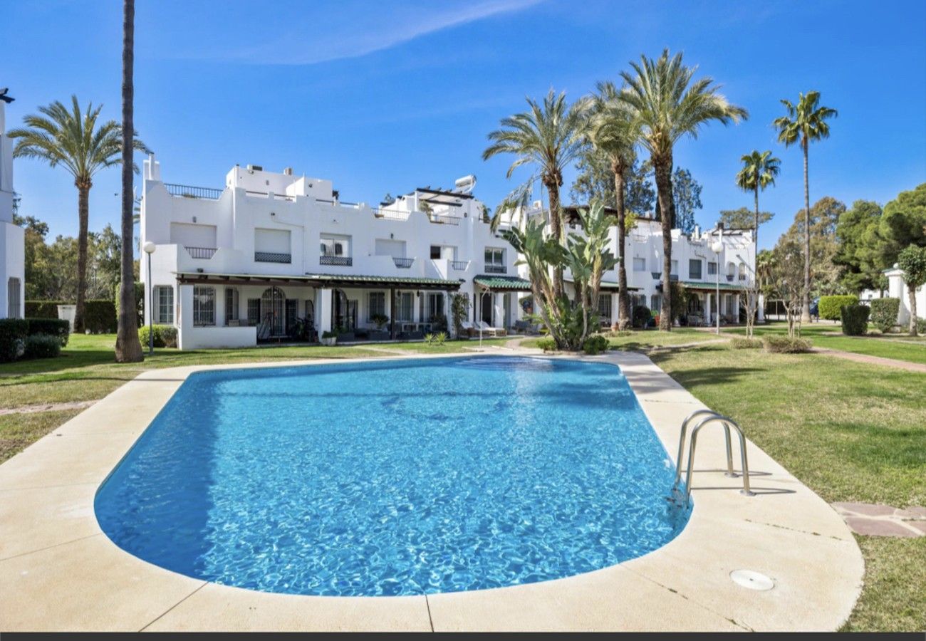 Townhouse in Nueva andalucia - SE8 - Stylish townhouse with rooftop terrace