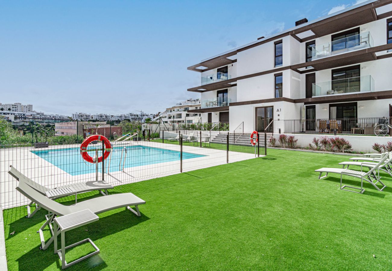 Apartment in Estepona - LMEA2.0A - Luxury Apt - Pool View & Walk to All 