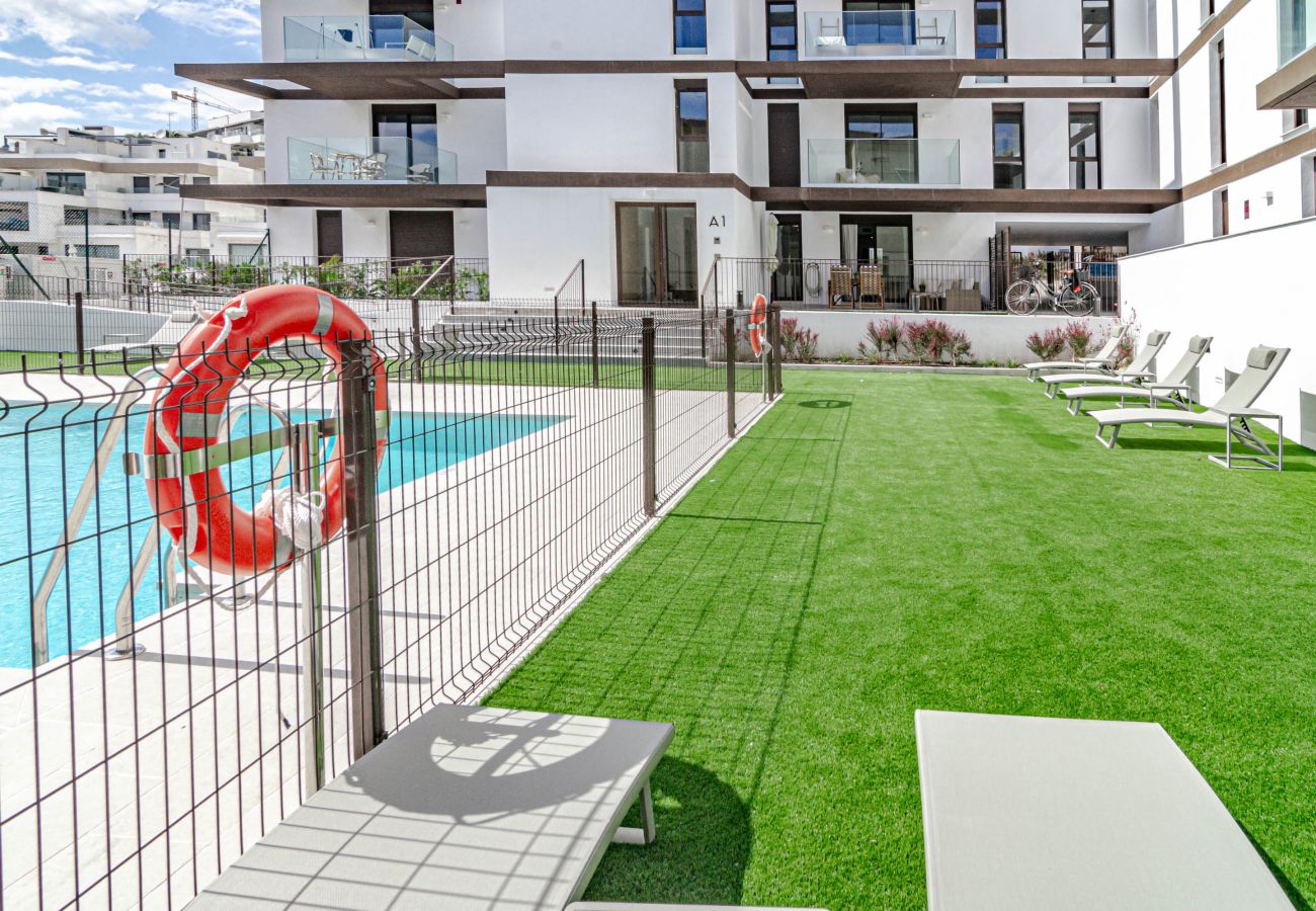 Apartment in Estepona - LMEA2.0A - Luxury Apt - Pool View & Walk to All 