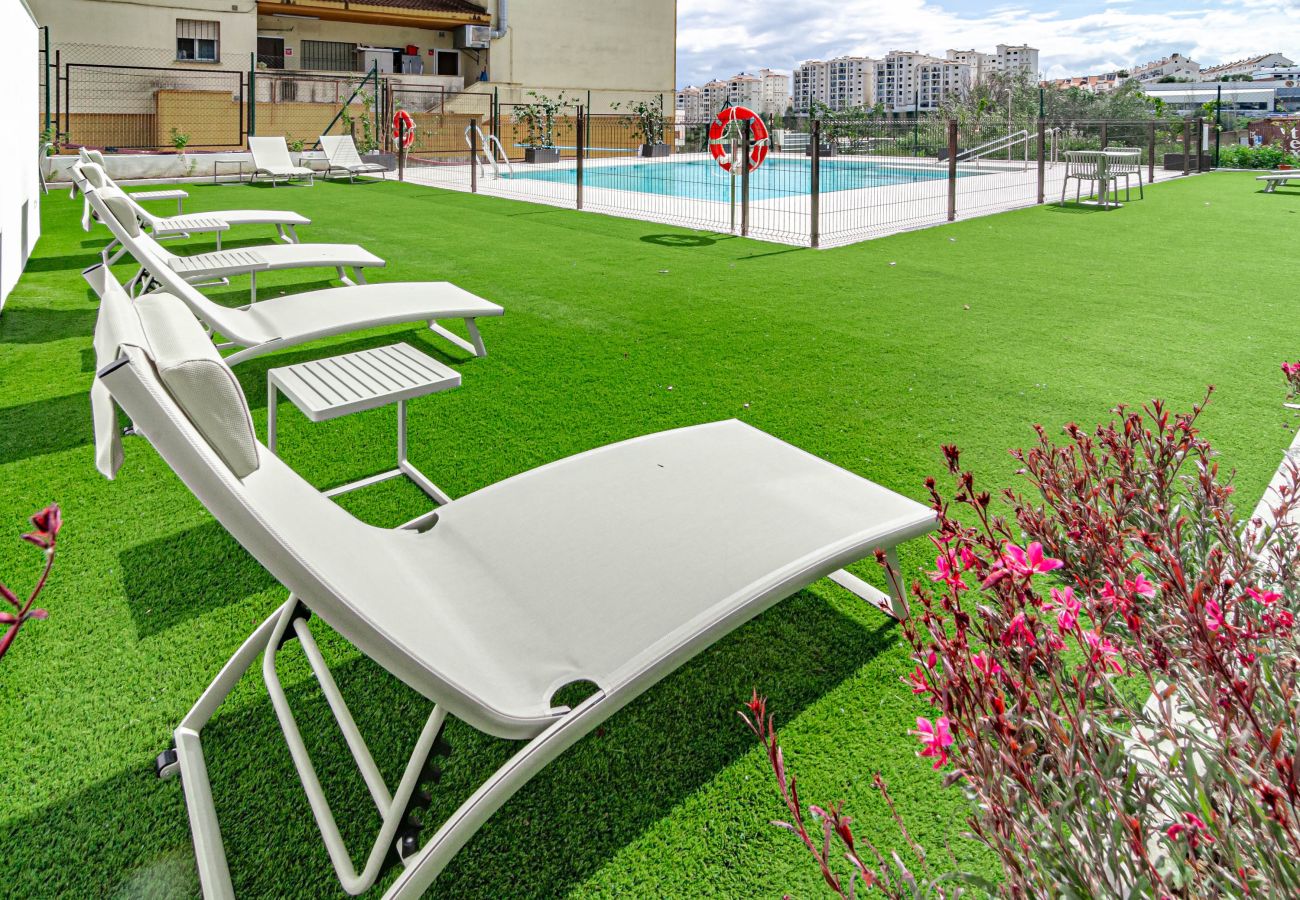 Apartment in Estepona - LMEA2.0A - Luxury Apt - Pool View & Walk to All 