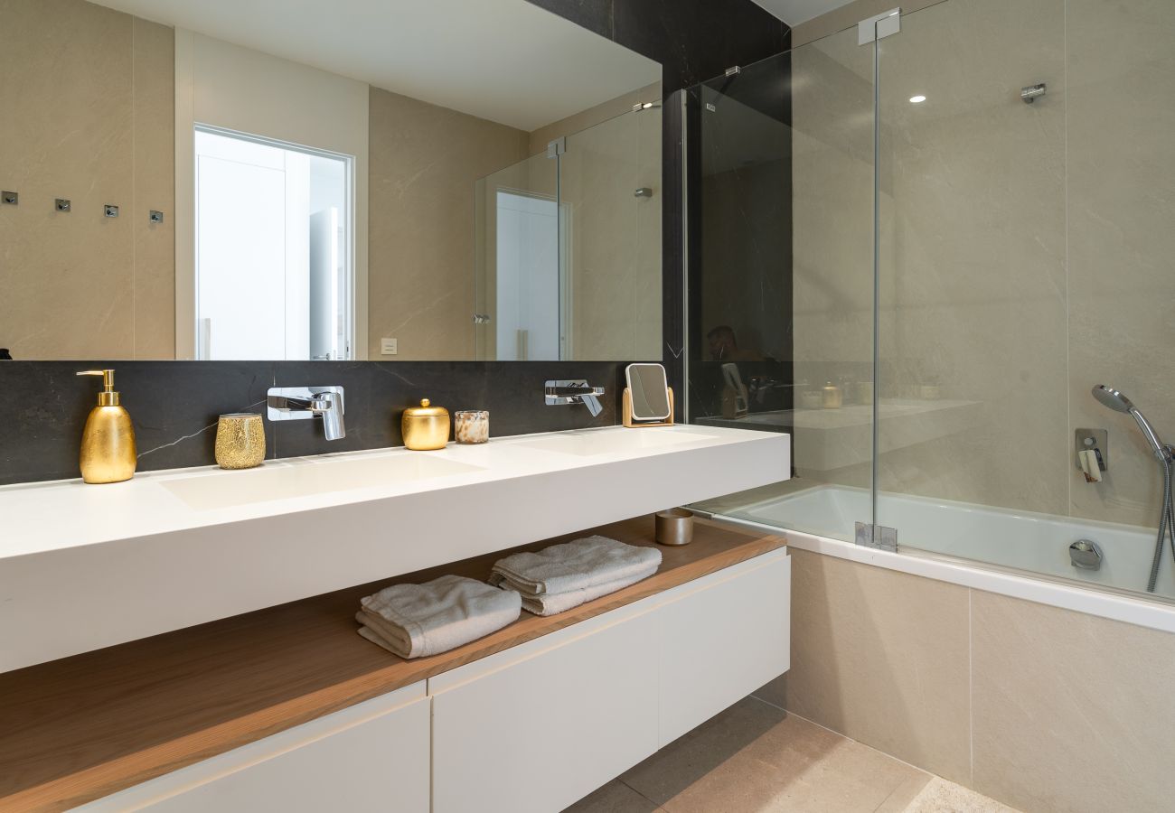 Apartment in Benahavís - Aqualina de Madeira by Time & Home - modern oasis with private pool